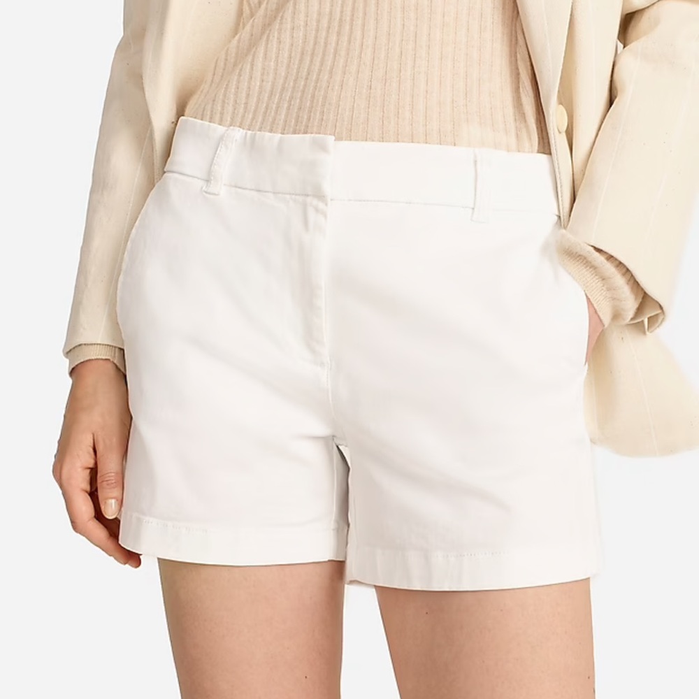 J Crew 4” Stretch Chino Shorts in White.                     Women’s size 6